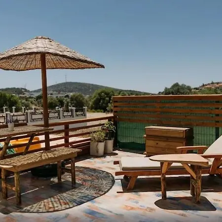 Mistral Alacati מלון *